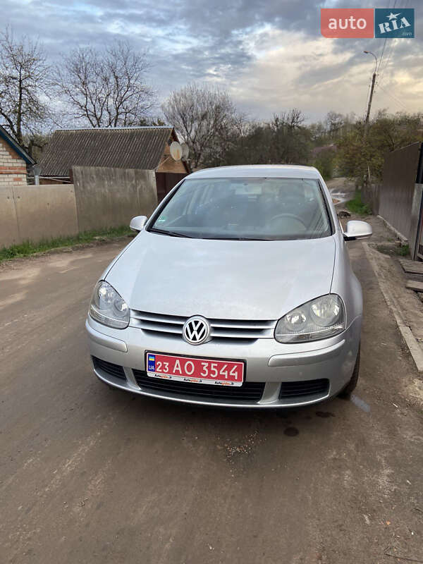 Хэтчбек Volkswagen Golf 2003 в Ромнах фото 2 Хэтчбек Volkswagen Golf 2003 в Ромнах
