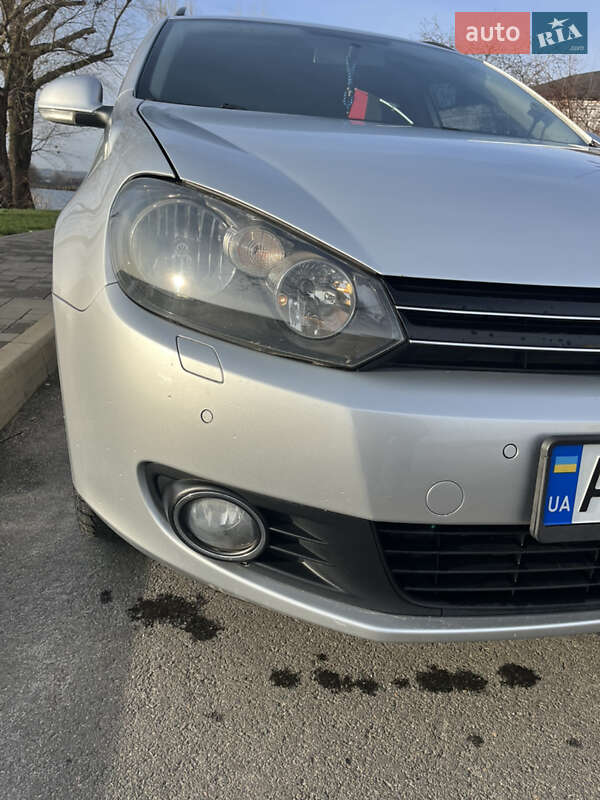 Универсал Volkswagen Golf 2012 в Киеве