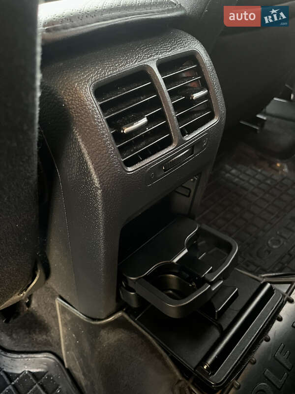 Универсал Volkswagen Golf 2012 в Киеве