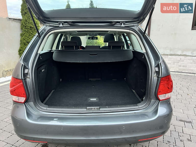 Универсал Volkswagen Golf 2009 в Мукачево