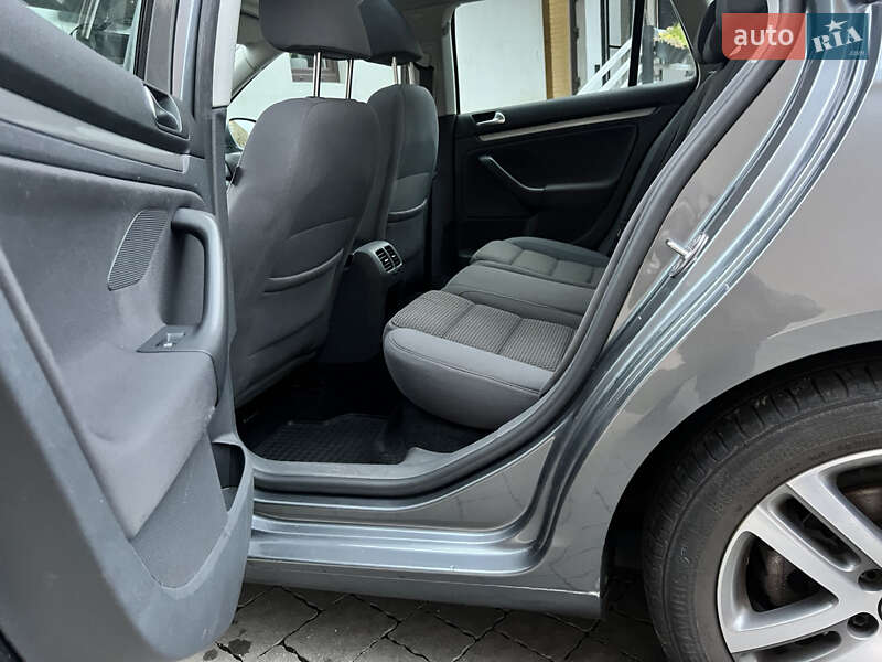 Универсал Volkswagen Golf 2009 в Мукачево