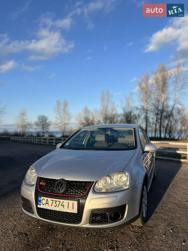 Volkswagen Golf 2005
