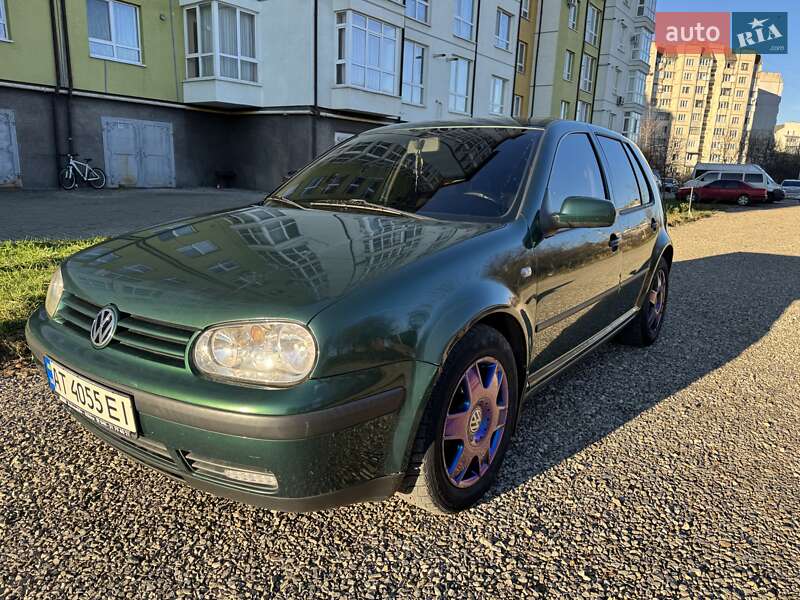 Volkswagen Golf 2000