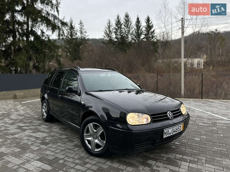 Универсал Volkswagen Golf 2003 в Кременце