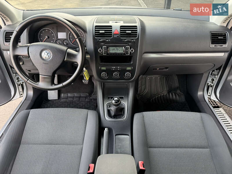 Універсал Volkswagen Golf 2009 в Вінниці