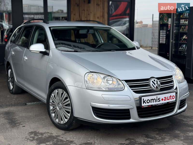 Універсал Volkswagen Golf 2009 в Вінниці
