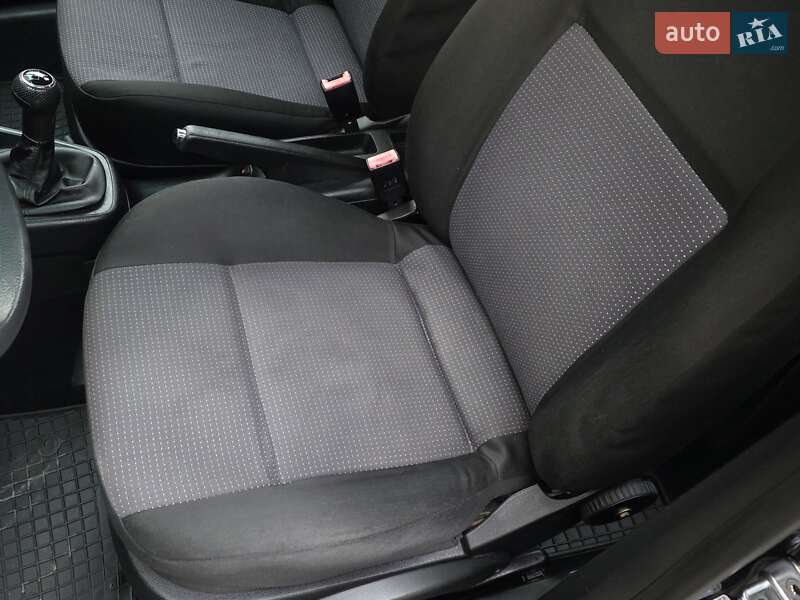 Хэтчбек Volkswagen Golf 2003 в Тернополе фото 21 Хэтчбек Volkswagen Golf 2003 в Тернополе