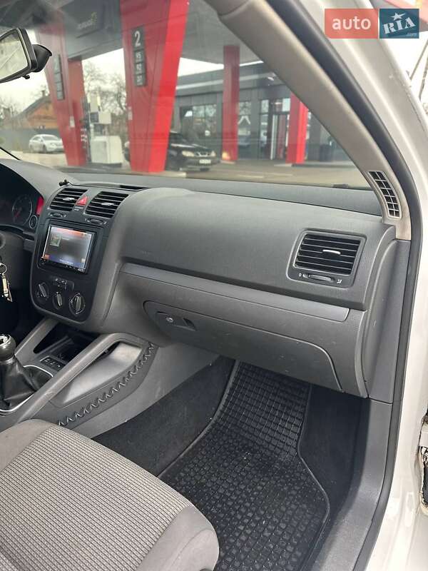 Универсал Volkswagen Golf 2009 в Житомире