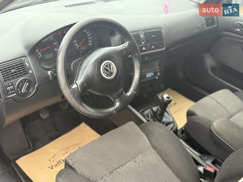 Хэтчбек Volkswagen Golf 1999 в Луцке