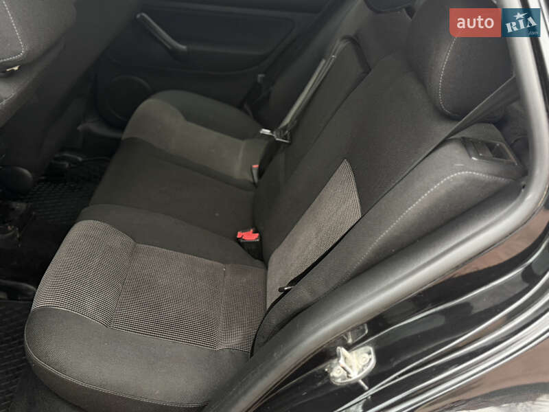 Хэтчбек Volkswagen Golf 1999 в Луцке