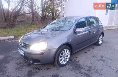 Хэтчбек Volkswagen Golf 2004 в Хмельницком