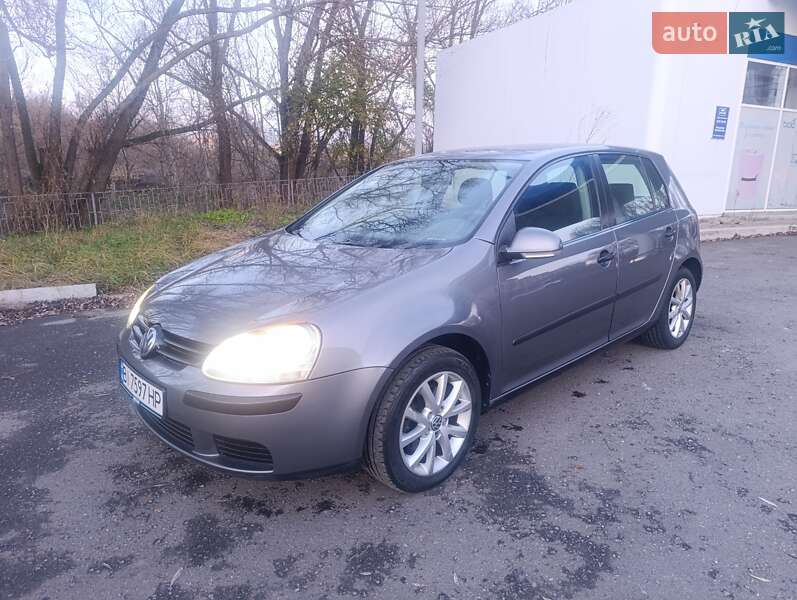 Хэтчбек Volkswagen Golf 2004 в Хмельницком фото Хэтчбек Volkswagen Golf 2004 в Хмельницком