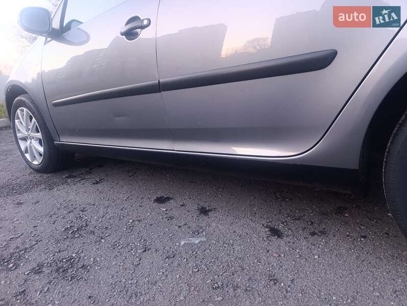 Хэтчбек Volkswagen Golf 2004 в Хмельницком фото 11 Хэтчбек Volkswagen Golf 2004 в Хмельницком