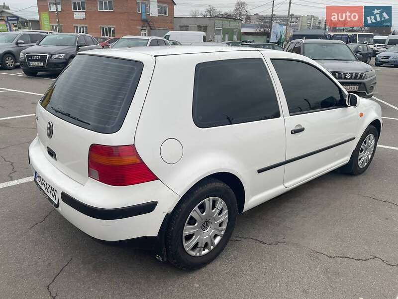 Хэтчбек Volkswagen Golf 1998 в Виннице