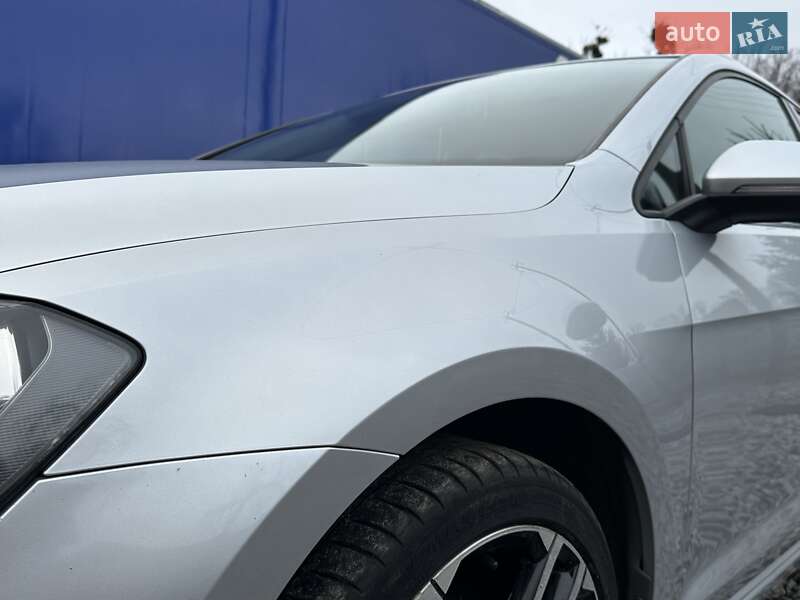 Универсал Volkswagen Golf 2015 в Ровно