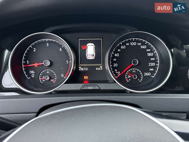 Универсал Volkswagen Golf 2015 в Ровно