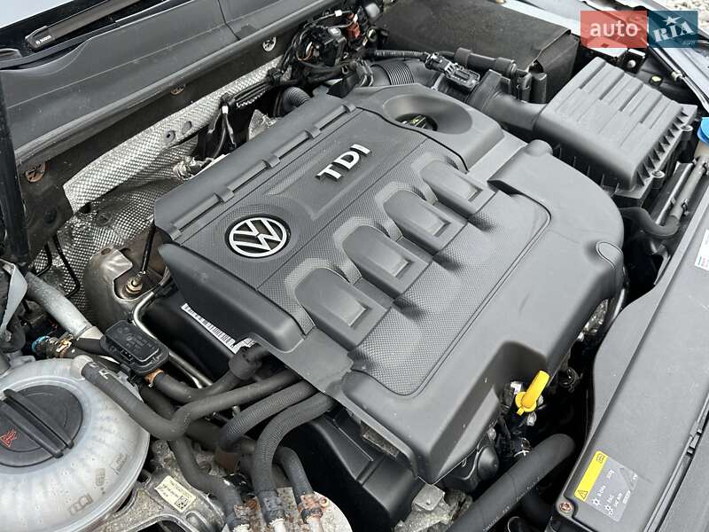 Универсал Volkswagen Golf 2015 в Ровно