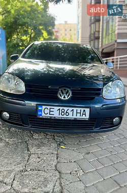 Хетчбек Volkswagen Golf 2006 в Чернівцях