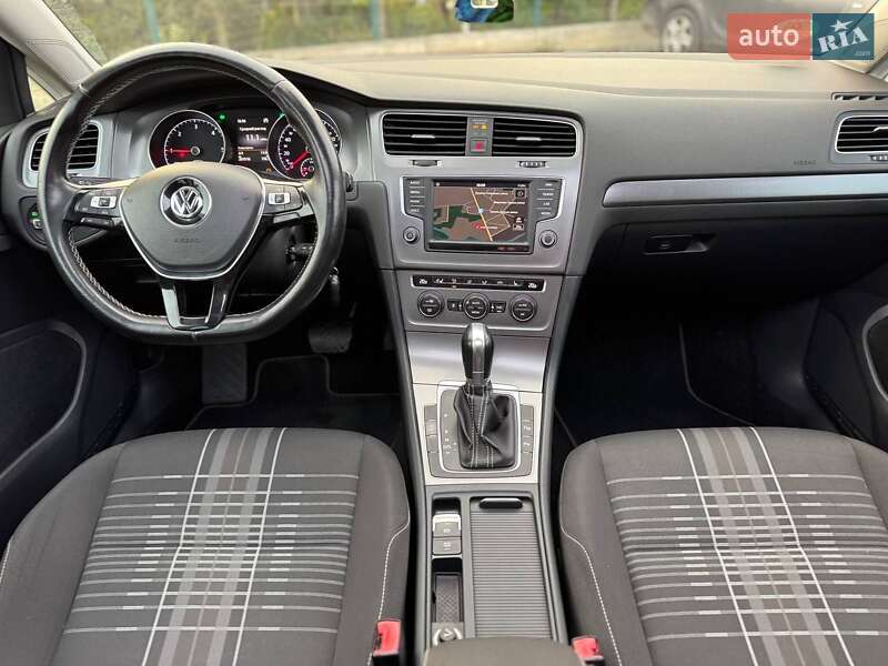 Универсал Volkswagen Golf 2016 в Дрогобыче фото 45 Универсал Volkswagen Golf 2016 в Дрогобыче