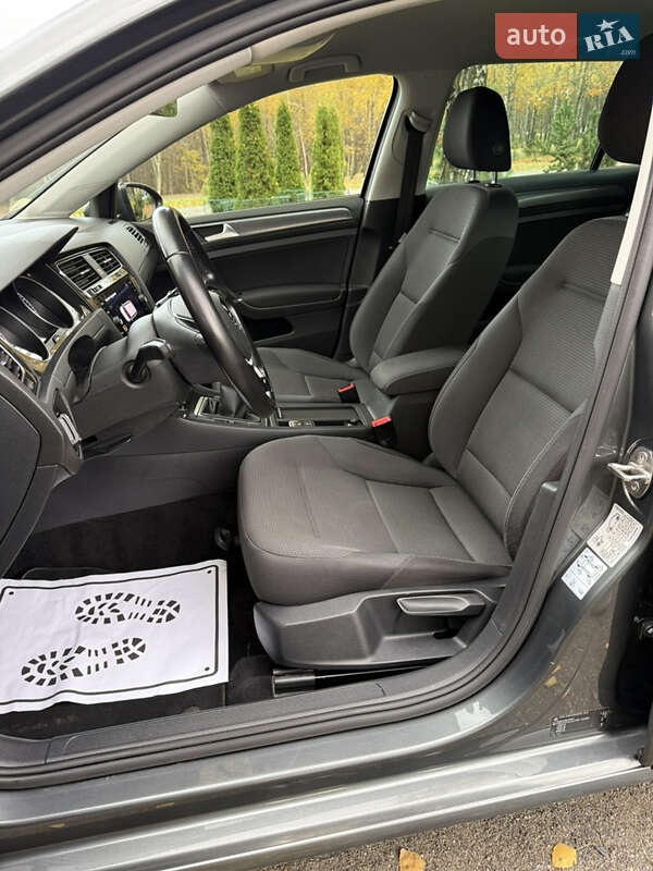 Універсал Volkswagen Golf 2018 в Хмельницькому