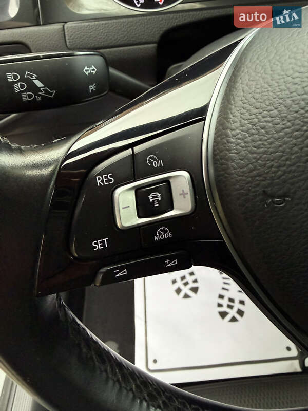 Універсал Volkswagen Golf 2018 в Хмельницькому