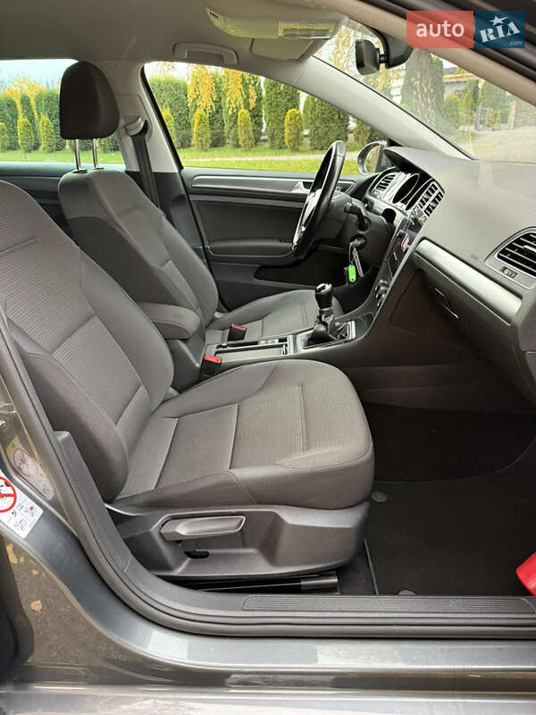 Універсал Volkswagen Golf 2018 в Хмельницькому