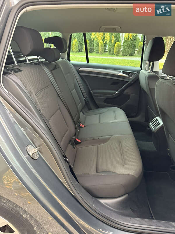 Універсал Volkswagen Golf 2018 в Хмельницькому