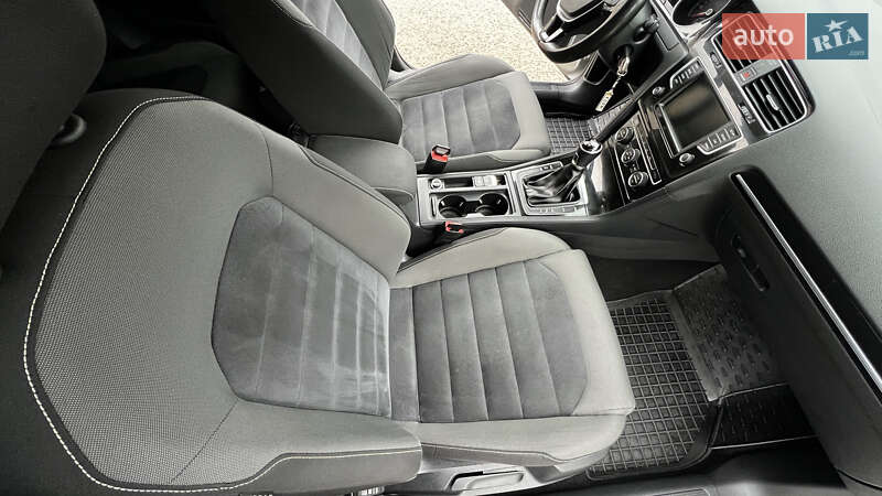 Універсал Volkswagen Golf 2016 в Кам'янець-Подільському