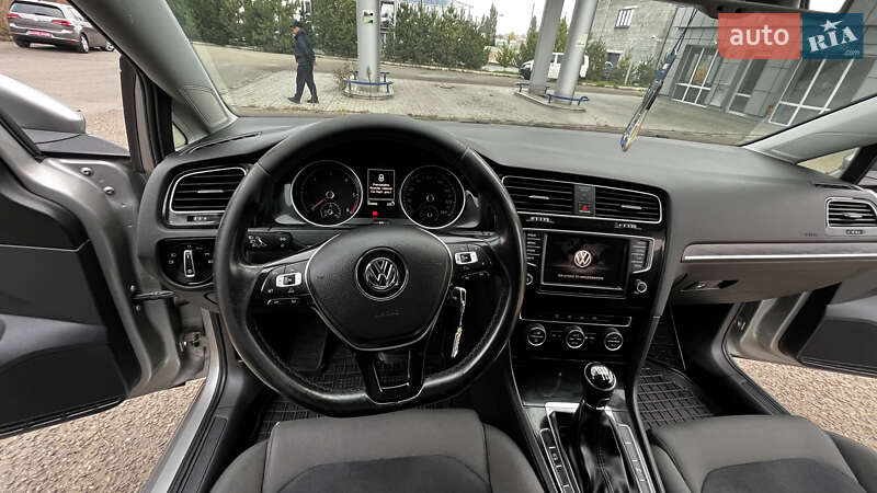 Універсал Volkswagen Golf 2016 в Кам'янець-Подільському