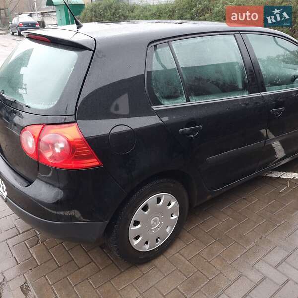 Хэтчбек Volkswagen Golf 2005 в Виннице