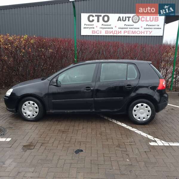 Хэтчбек Volkswagen Golf 2005 в Виннице