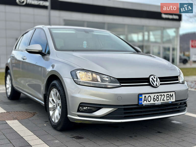 Хэтчбек Volkswagen Golf 2017 в Мукачево