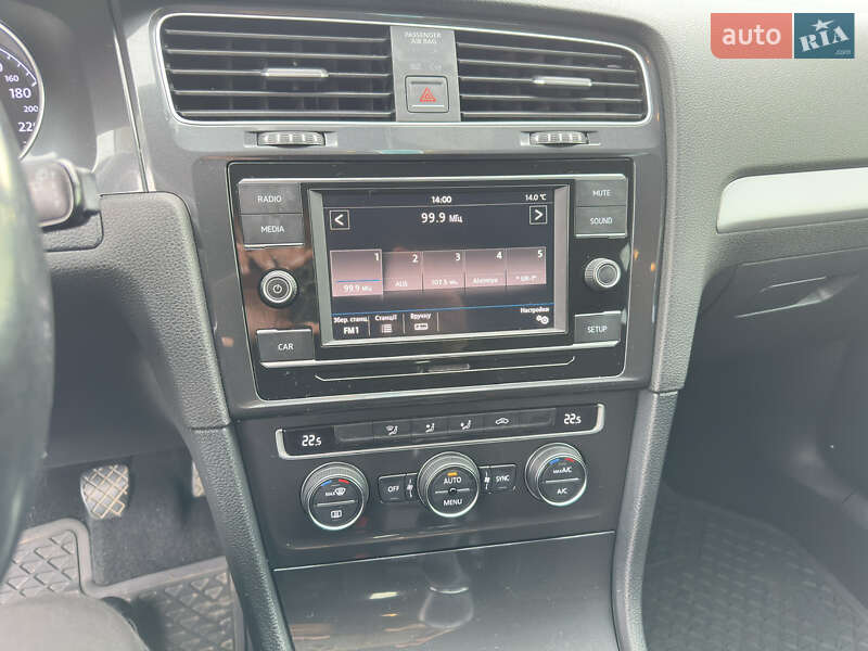 Хэтчбек Volkswagen Golf 2017 в Мукачево