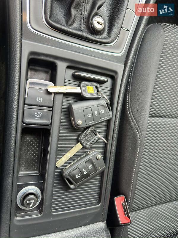 Хэтчбек Volkswagen Golf 2017 в Мукачево