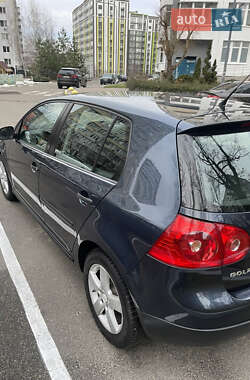 Хэтчбек Volkswagen Golf 2008 в Киеве
