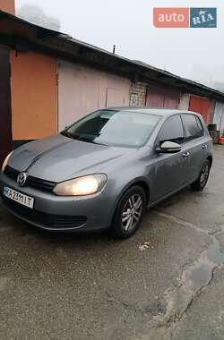 Хэтчбек Volkswagen Golf 2009 в Киеве