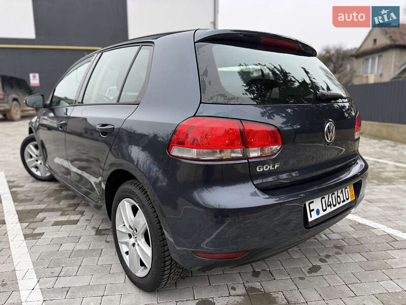 Хэтчбек Volkswagen Golf 2010 в Кременце
