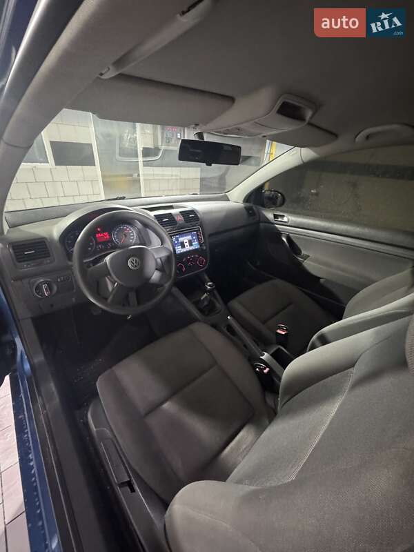 Хетчбек Volkswagen Golf 2004 в Лебедині фото 9 Хетчбек Volkswagen Golf 2004 в Лебедині