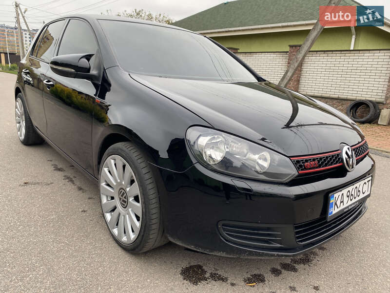 Хэтчбек Volkswagen Golf 2009 в Житомире