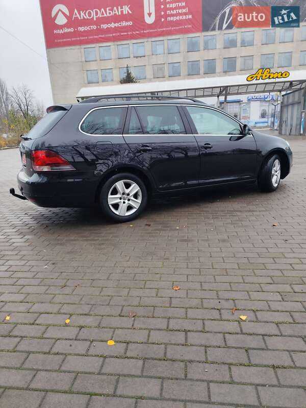 Универсал Volkswagen Golf 2010 в Белой Церкви