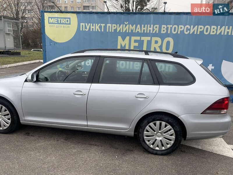Універсал Volkswagen Golf 2011 в Львові