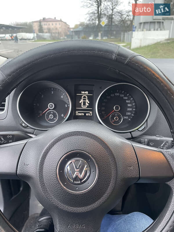 Універсал Volkswagen Golf 2011 в Львові