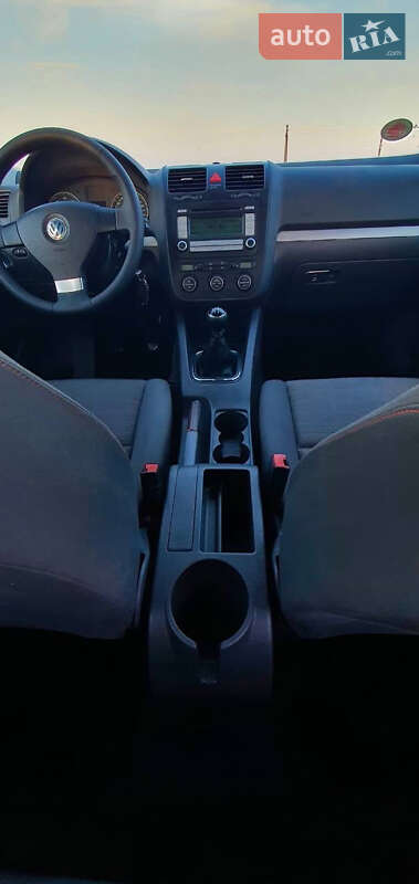 Хэтчбек Volkswagen Golf 2007 в Кропивницком