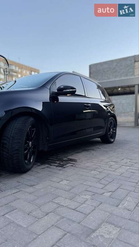 Хэтчбек Volkswagen Golf 2009 в Кривом Роге