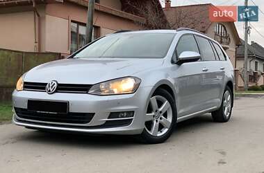 Универсал Volkswagen Golf 2014 в Сваляве