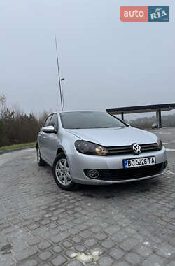 Хетчбек Volkswagen Golf 2009 в Львові