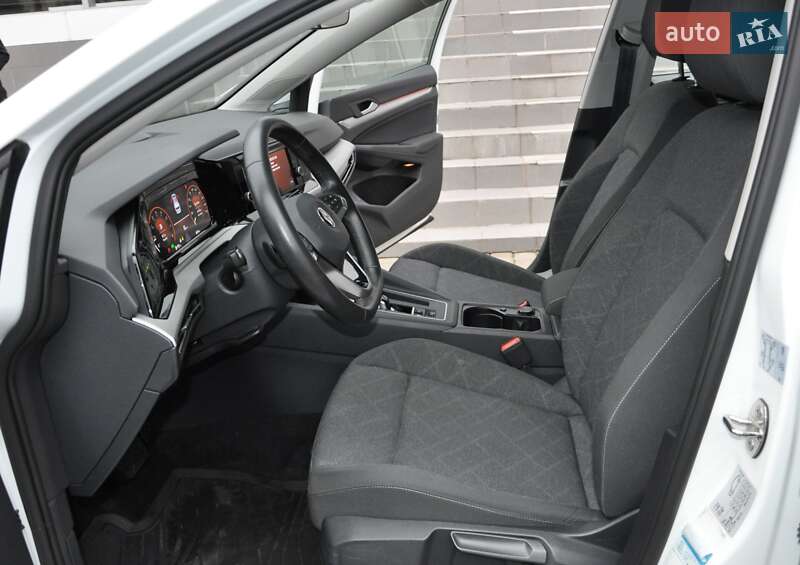 Хетчбек Volkswagen Golf 2022 в Одесі