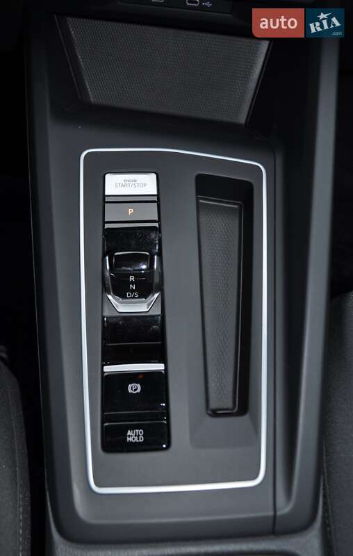 Хетчбек Volkswagen Golf 2022 в Одесі