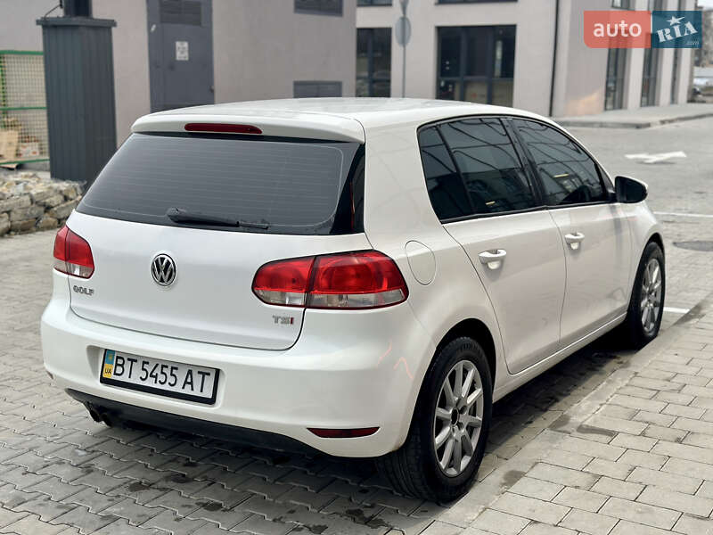 Хетчбек Volkswagen Golf 2011 в Калуші