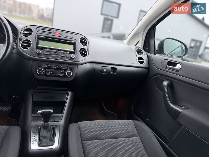 Хэтчбек Volkswagen Golf 2009 в Владимире